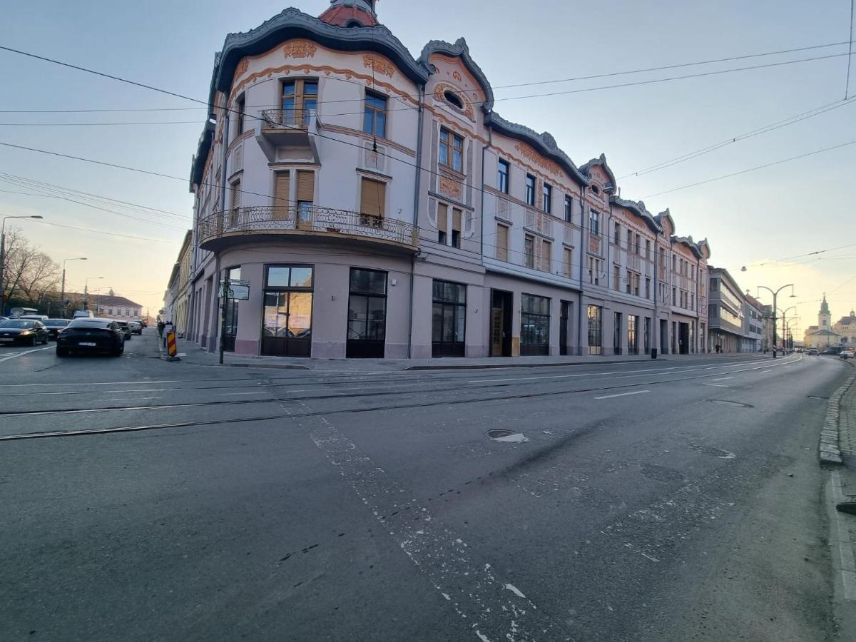 Downtown Fuchsl Palace Oradea Εξωτερικό φωτογραφία