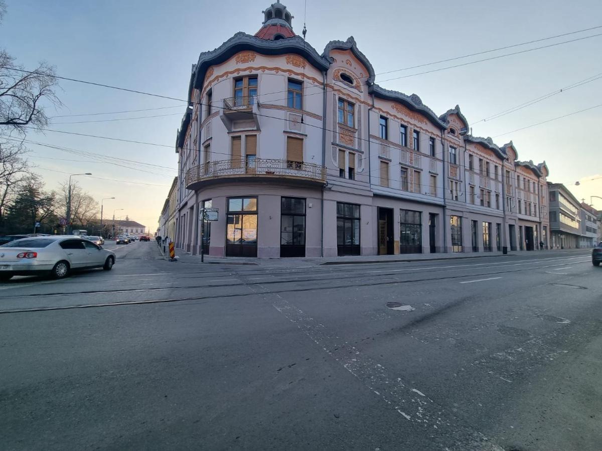 Downtown Fuchsl Palace Oradea Εξωτερικό φωτογραφία